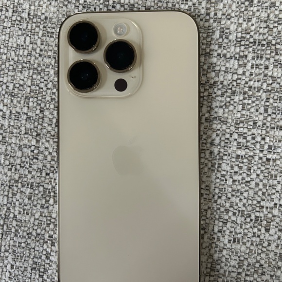 Iphone 14 Pro 128 Gb Gold Unlocked - Picture 4 of 8